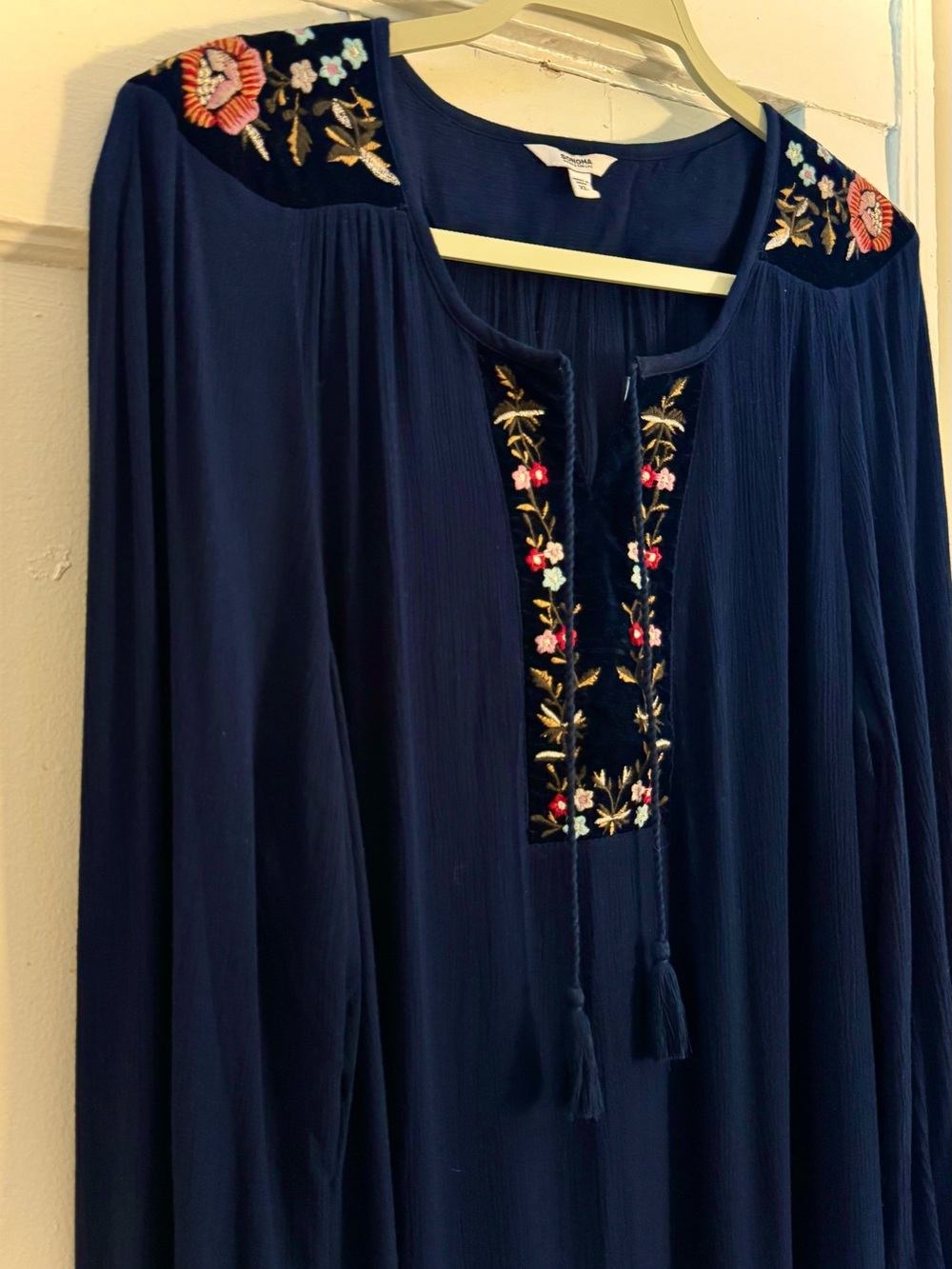 Floral Embroidered Navy Blouse - Picture 2 of 6